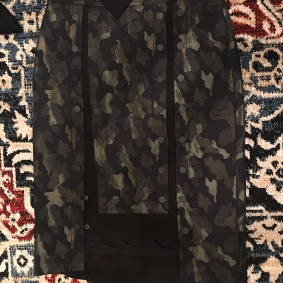 BCBG Runway Camo skirt - Picture 3 of 8